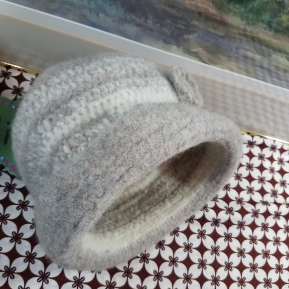 Women Wool Hat - Picture 5 of 11